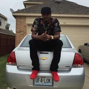 Meet your Posher, Dominique